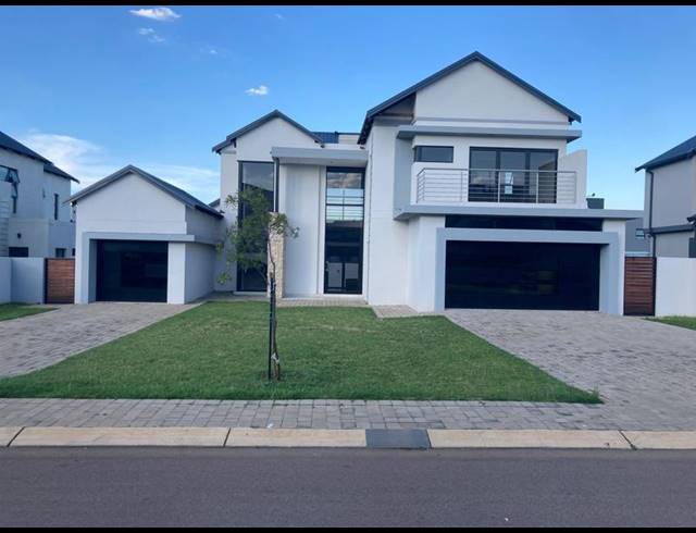 4 BEDROOM HOUSE FOR SALE IN SIX FOUNTAINS RESIDENTIAL ESTATE